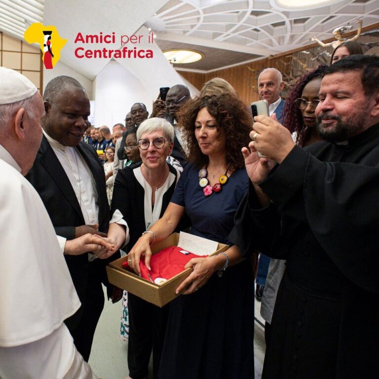 Papa Francesco incontra Amici per il Centrafrica ODV